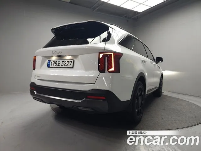 Kia Sorento Новый Sorento 4 поколение Бензин 2.5T 2WD — Фото автомобиля 6