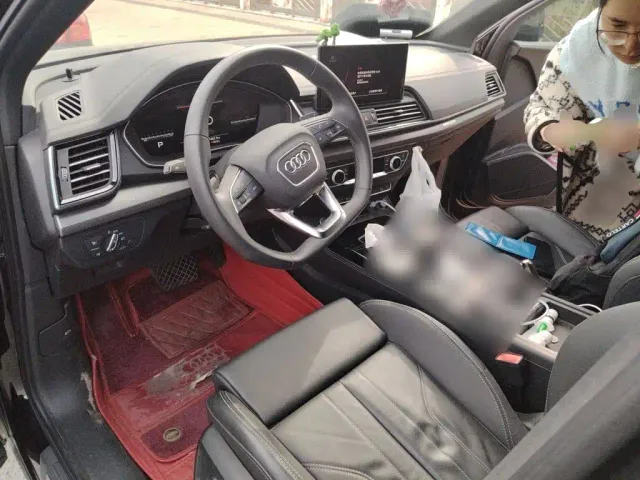Audi Q5L — Фото автомобиля 5