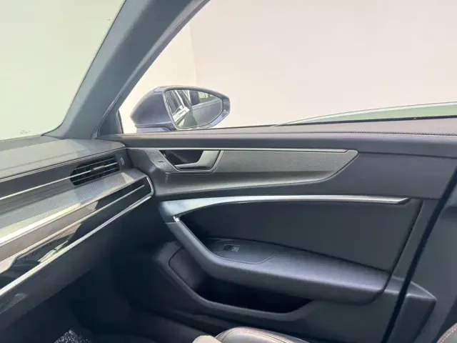 Audi A6L — Фото автомобиля 9