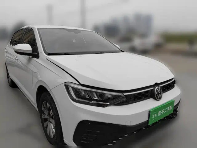Volkswagen Lavida — Фото автомобиля 3