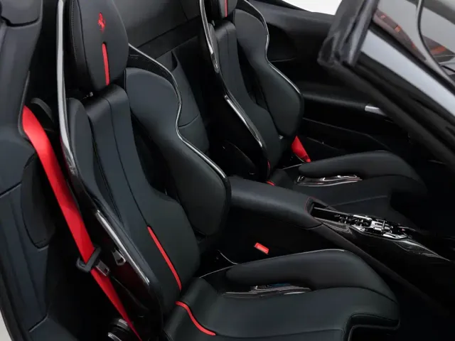 Ferrari SF90 — Фото автомобиля 8