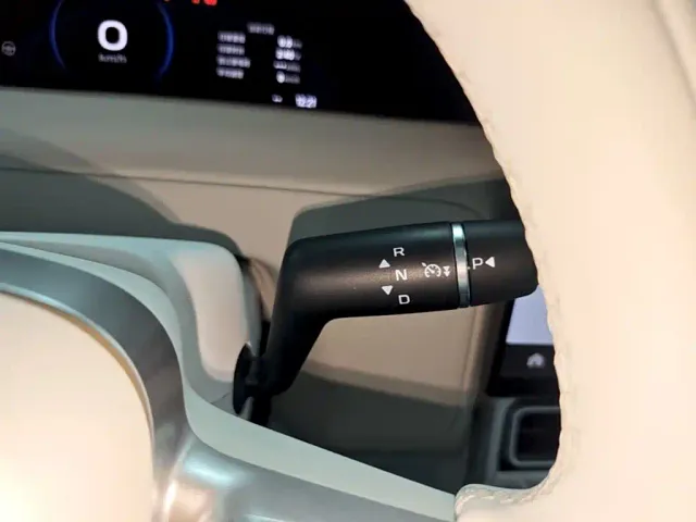iCAR V23 — Фото автомобиля 13