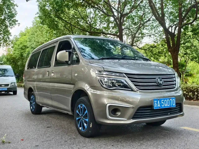 Forthing Lingzhi — Фото автомобиля 3