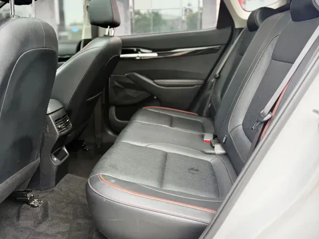 Kia Seltos — Фото автомобиля 11
