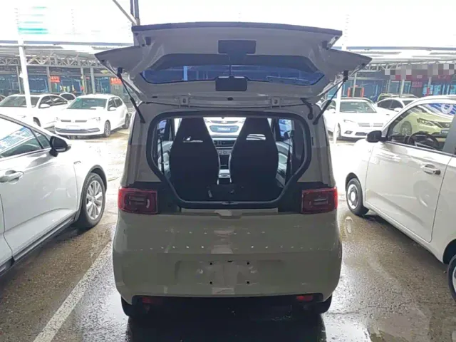 Wuling Hongguang Mini EV — Фото автомобиля 18
