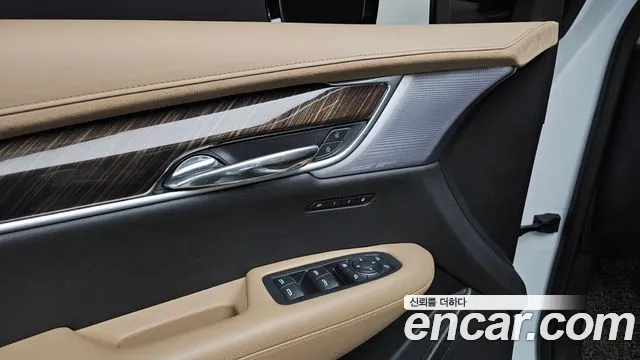 Cadillac XT6 — Фото автомобиля 30