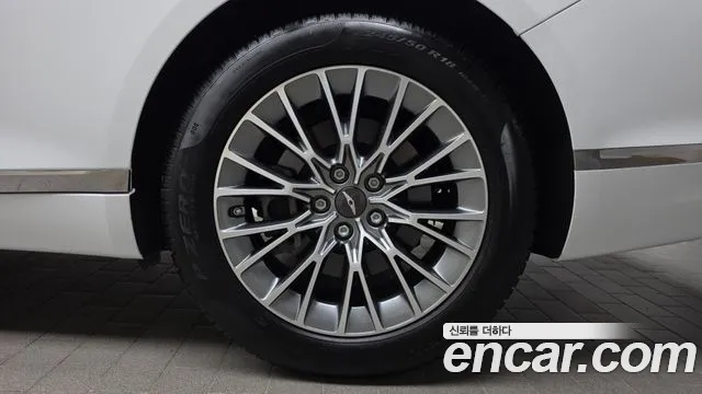 Genesis G80 RG3 — Фото автомобиля 6