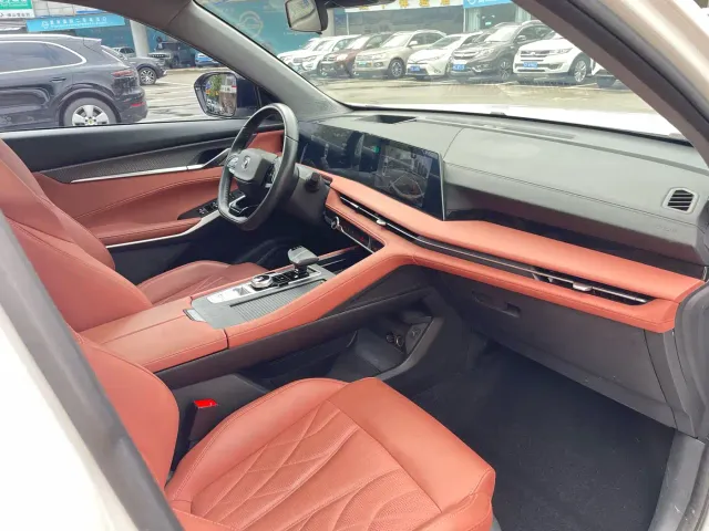 Changan CS75 Plus — Фото автомобиля 16