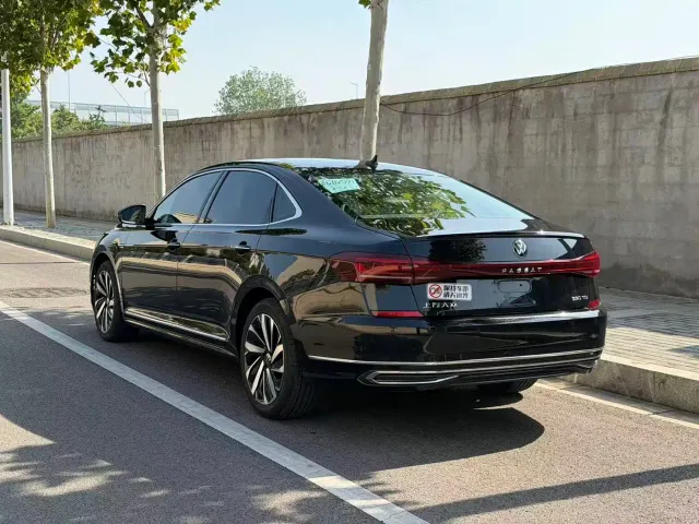 Volkswagen Passat — Фото автомобиля 7