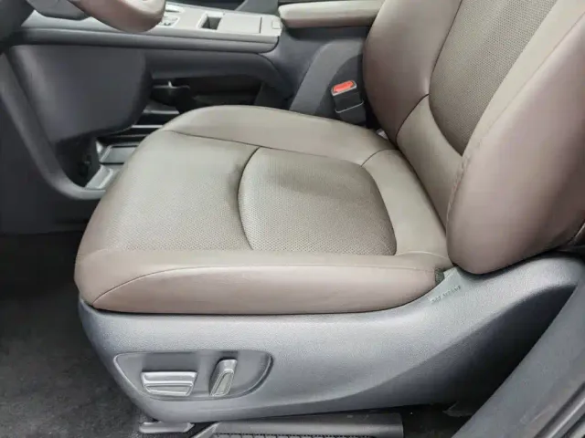 Toyota Granvia — Фото автомобиля 20
