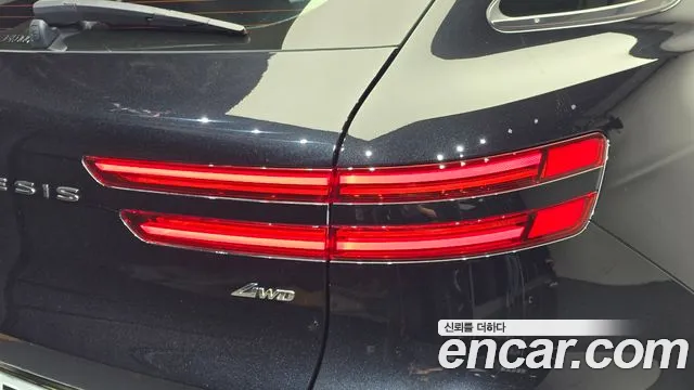Genesis GV70 — Фото автомобиля 8