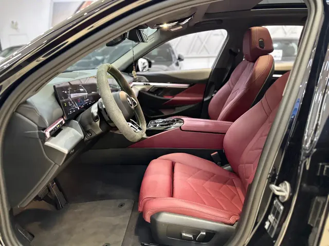 BMW 5 Series — Фото автомобиля 5