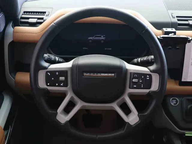 Land Rover Defender — Фото автомобиля 5