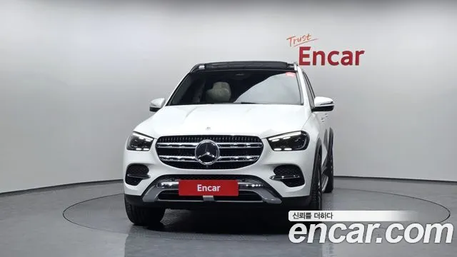 Mercedes-Benz GLE-Class — Фото автомобиля 3