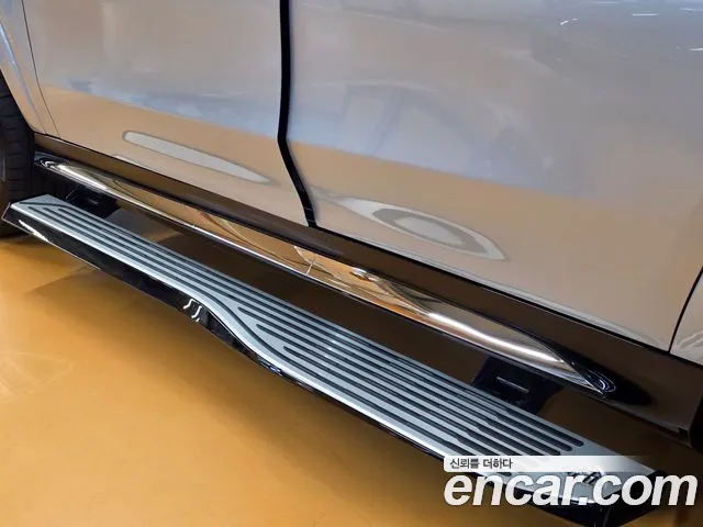 Mercedes-Benz GLS-Class — Фото автомобиля 20