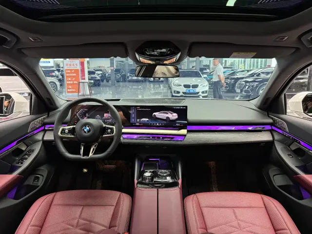 BMW 5 Series — Фото автомобиля 3