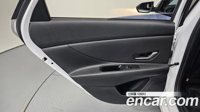 Hyundai Avante CN7 — Фото автомобиля 14