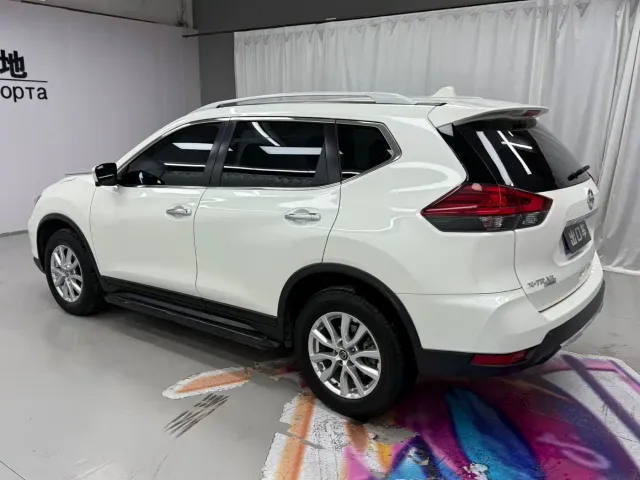 Nissan X-Trail — Фото автомобиля 4