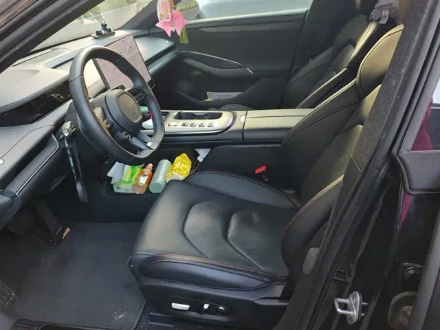 Xiaomi SU7 — Фото автомобиля 9