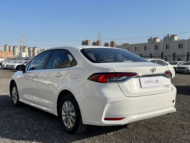 Toyota Corolla — Фото автомобиля 6