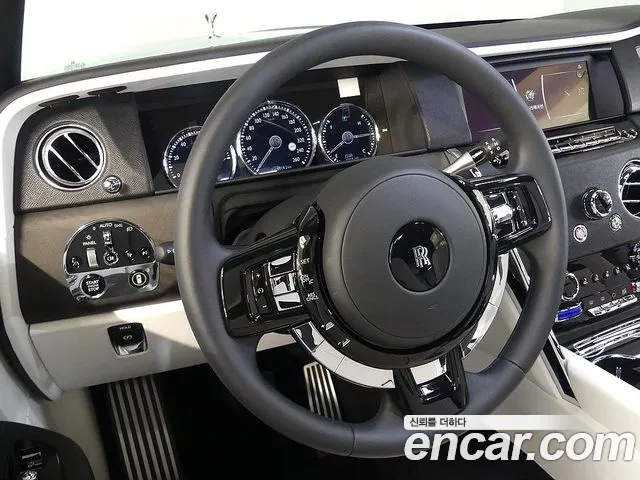Rolls-Royce Cullinan — Фото автомобиля 12