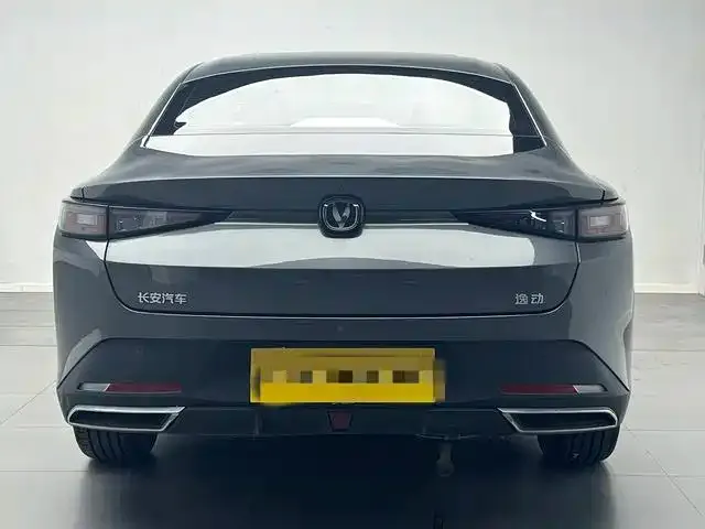 Changan Eado — Фото автомобиля 5