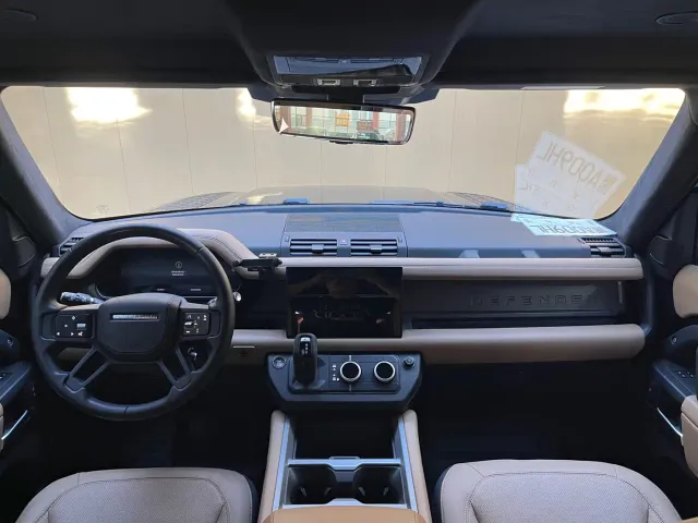 Land Rover Defender — Фото автомобиля 5
