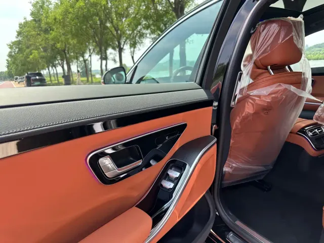 Mercedes-Benz S-Class — Фото автомобиля 10