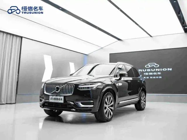 Volvo XC90 — Фото автомобиля 3