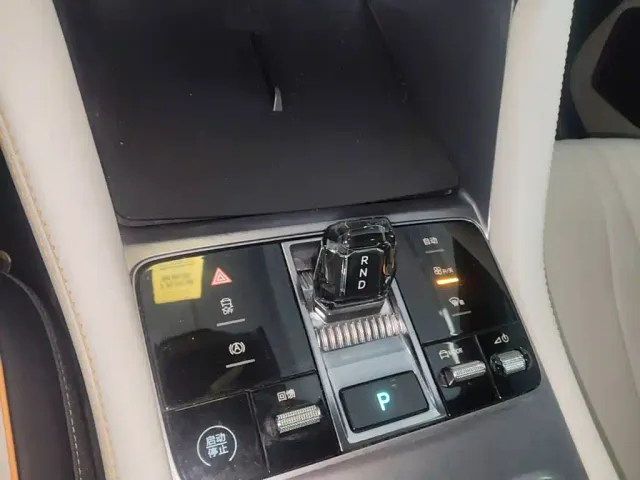 BYD Song PLUS — Фото автомобиля 13
