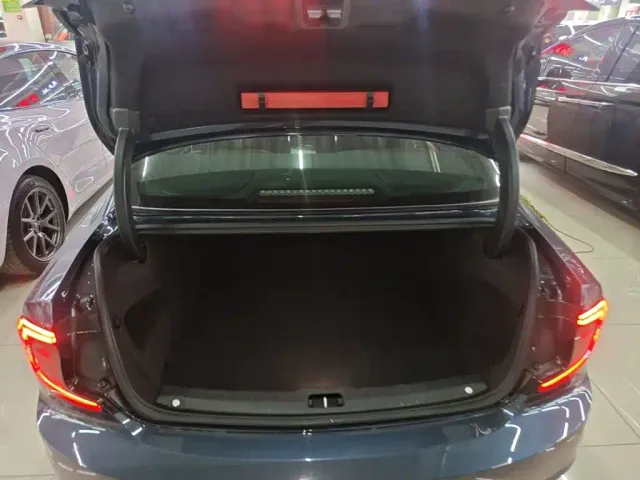 Volvo S90 — Фото автомобиля 18