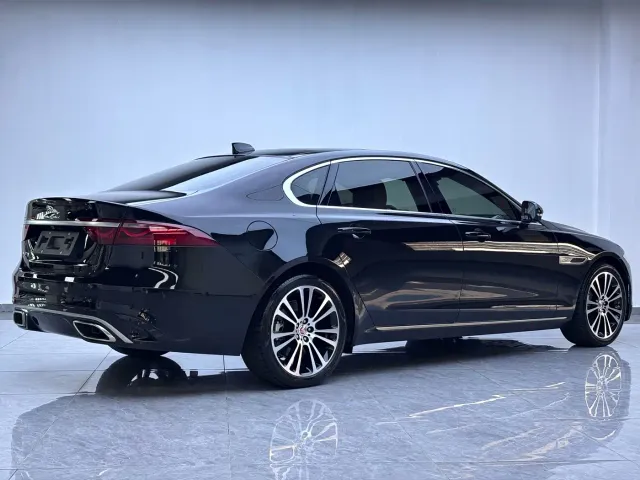 Jaguar XFL — Фото автомобиля 17