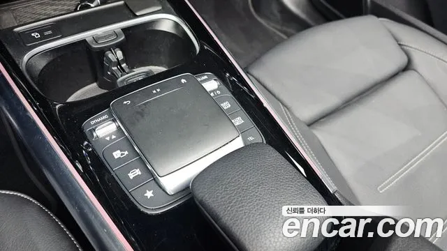Mercedes-Benz EQA — Фото автомобиля 26