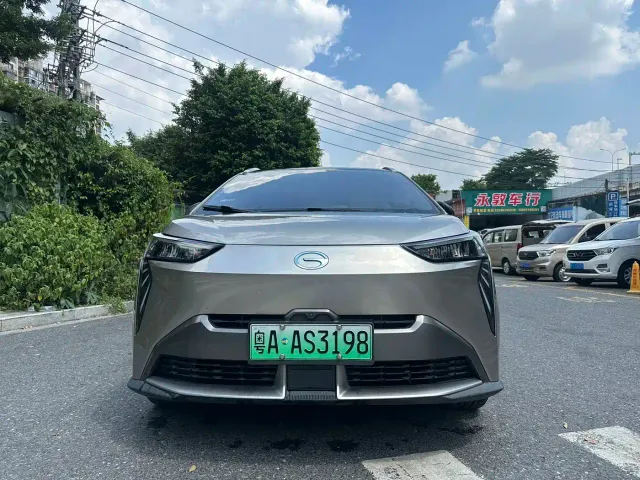 GAC Aion Y — Фото автомобиля 2