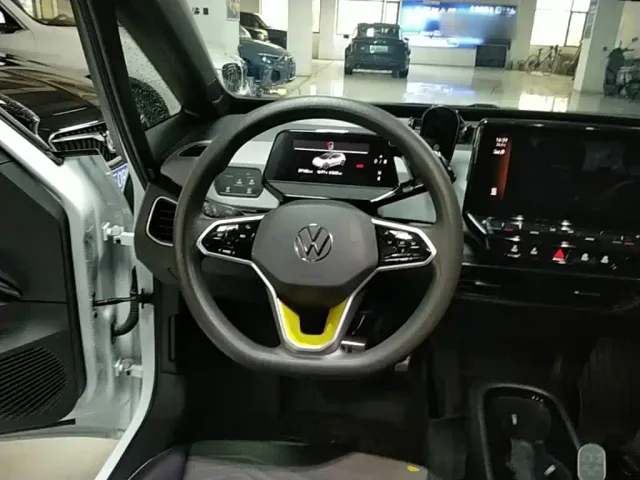 Volkswagen ID.3 — Фото автомобиля 10