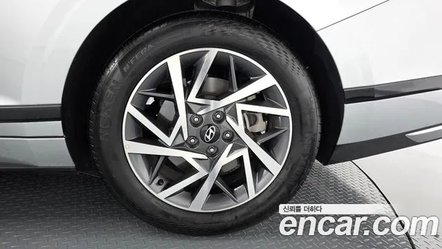 Hyundai Grandeur Grandeur (GN7) 3.5 LPG 2WD (Такси) — Фото автомобиля 17