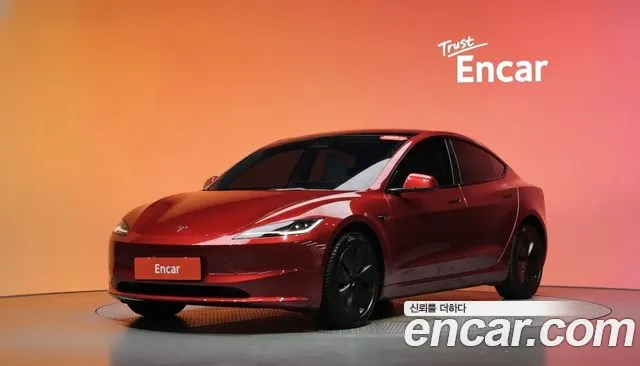 Фотография автомобиля — Tesla Model 3