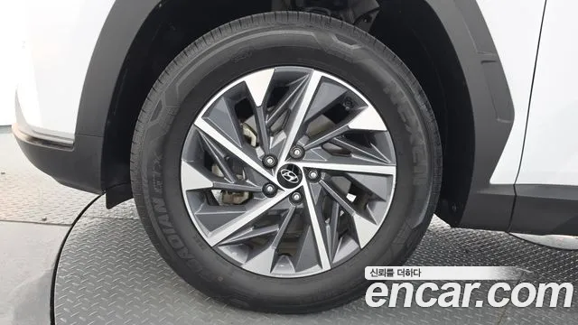 Hyundai Tucson Tucson (NX4) Бензин 1.6 турбо 2WD — Фото автомобиля 5