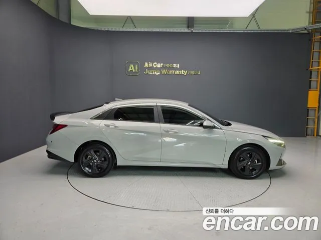 Hyundai Avante CN7 — Фото автомобиля 5