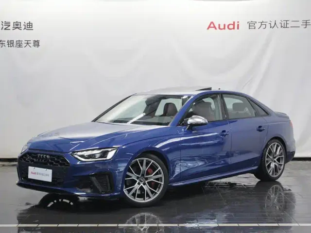 Фотография автомобиля — Audi S4