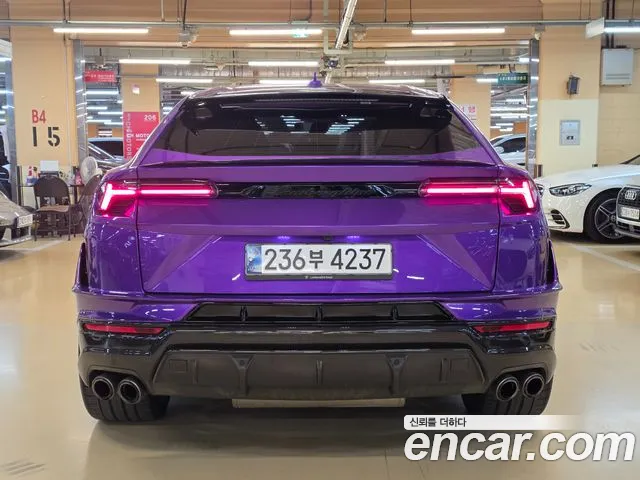 Lamborghini Urus — Фото автомобиля 5