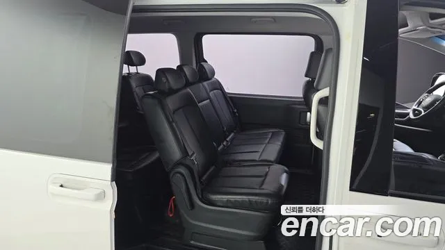 Hyundai Staria Staria 4WD Tourer 11 мест — Фото автомобиля 25