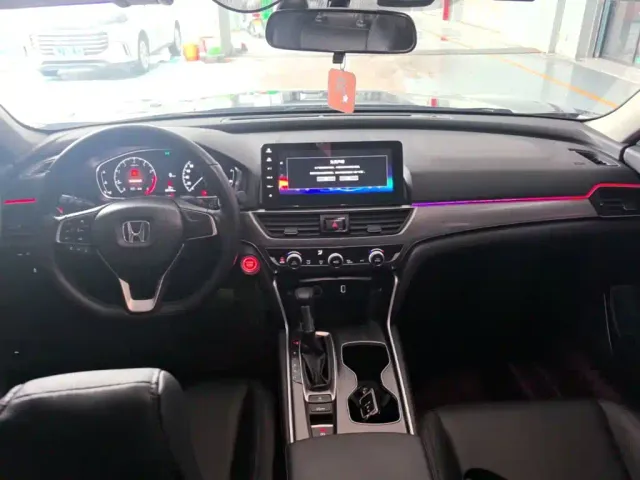 Honda Accord — Фото автомобиля 9