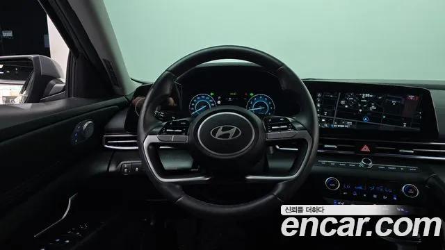 Hyundai AVANTE Новый Avante (CN7) — Фото автомобиля 12