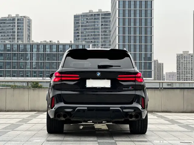 BMW X5 M — Фото автомобиля 6