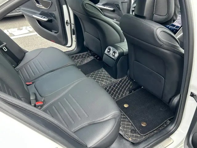 Mercedes-Benz C-Class — Фото автомобиля 6