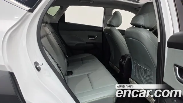 Hyundai Kona SX2 — Фото автомобиля 12