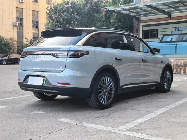 Leapmotor C11 — Фото автомобиля 17