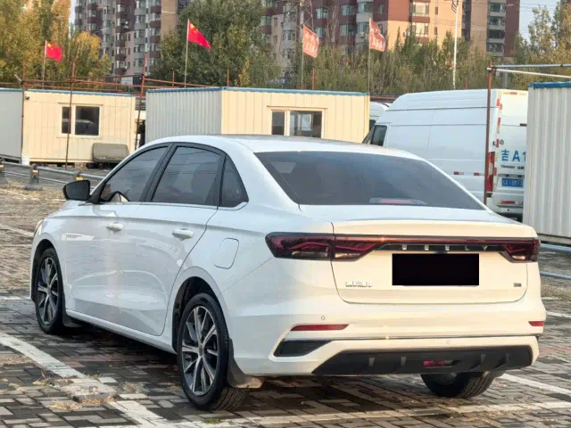 Geely Emgrand — Фото автомобиля 7