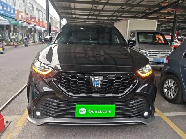 Toyota Crown Kluger 2021 2.5L HEV 4WD Premium — Фото автомобиля 2